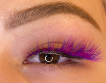 Load image into Gallery viewer, Cruelty free faux mink colored eyelashes
